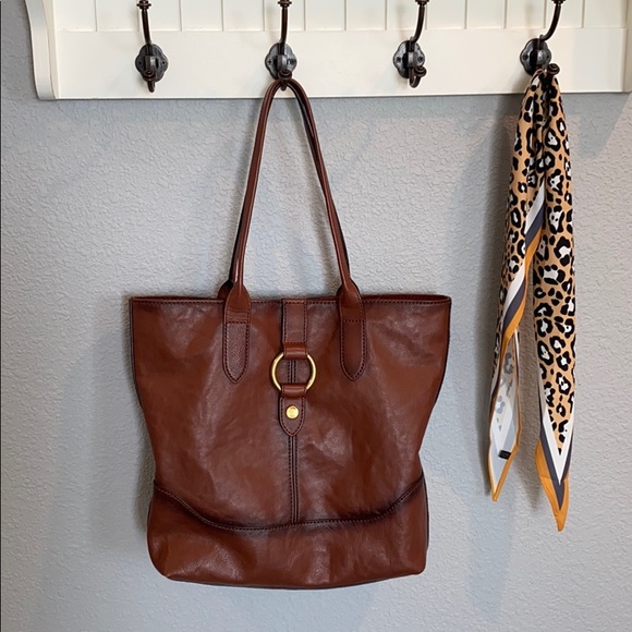 Frye Handbags - 🌸Stunning “Frye” hobo style tote 🌸